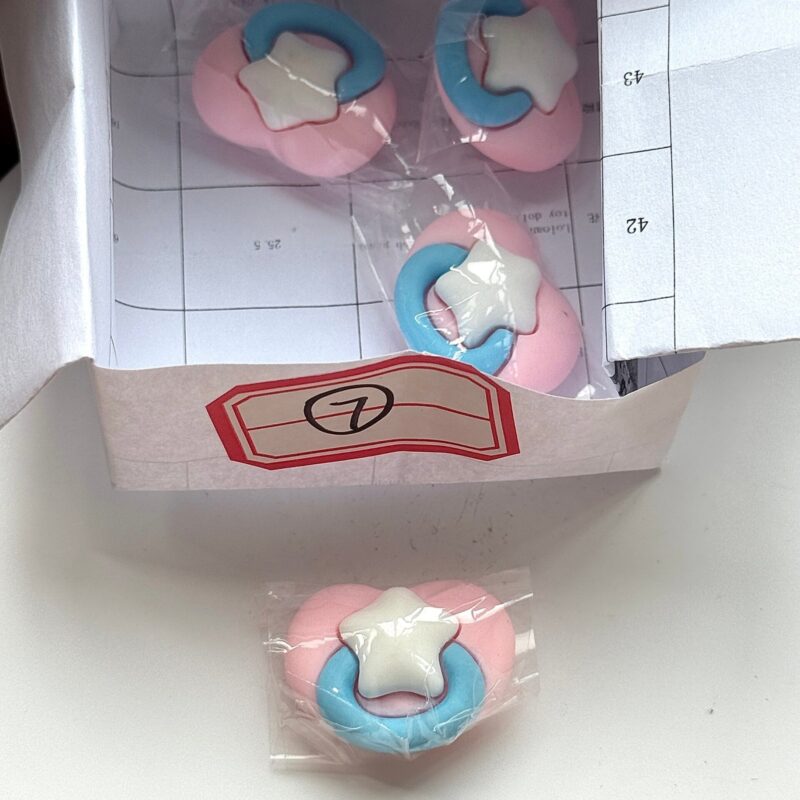 baby three pacifier 100% 400%